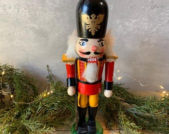 Wooden Nutcracker Soldier – Classic Christmas Mantle Decor