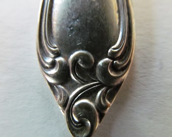Vintage 1949 W.M.A Rogers “Old South” Silver-Plated Spoon – Southern Charm in Your Hand