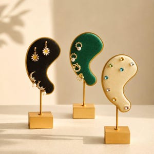 Présentoir de boucles d'oreilles en or, design élégant de porte-bijoux, cadeau de décoration de vanité pour elle, organisateur de bijoux de boutique, support de boucle d'oreille