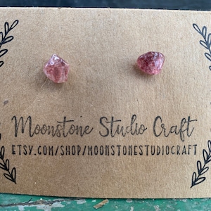 Strawberry Quartz Earrings - Strawberry Quartz Jewelry - Gemstone Earrings - Raw Gemstone Jewelry - Boho Earrings - Boho Jewelry