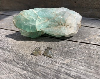 Raw Labradorite Stud Earrings – Minimalist Gemstone Jewelry