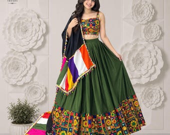 Gamthi Mirror Work Lehenga Choli, Black Multicolor Navratri Chaniya Choli