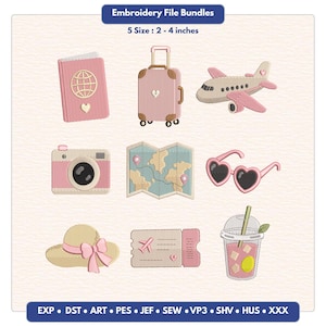 Puede incluir: Conjunto de archivos de bordado con temática de viaje que incluye un pasaporte rosa, maleta, avión, cámara, mapa, gafas de sol en forma de corazón, sombrero, billete y una bebida. Texto: Embroidery File Bundles, 5 Size: 2 - 4 inches, EXP, DST, ART, PES, JEF, SEW, VP3, SHV, HUS, XXX.