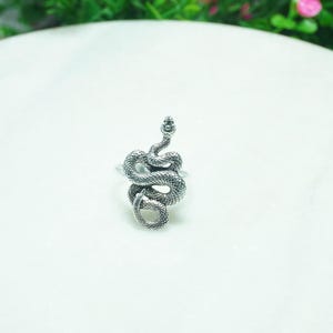 Ring i sterlingsilver med orm, 925 oxiderad orm med uttalandemotiv