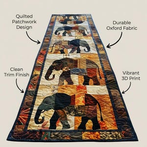 Pode incluir: Um caminho de mesa retangular com um design de patchwork acolchoado e uma impress&atilde;o 3D vibrante de elefantes em tons de castanho, laranja e preto. O caminho tem um acabamento limpo e &eacute; feito de tecido Oxford dur&aacute;vel.