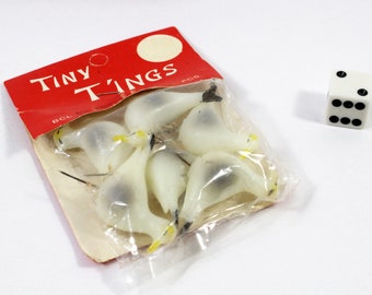 Vintage Tiny T'Ings Package of Six Plastic Seagulls on Metal Pins, Made in Hong Kong