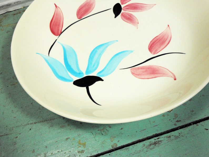 Vintage Blue Ridge Pottery Serving Bowl; Pink /& Black Flowers Blue