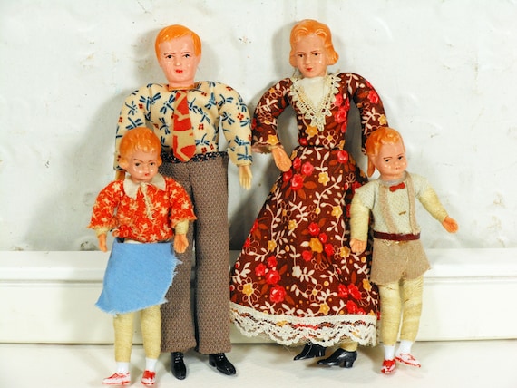 vintage dollhouse family