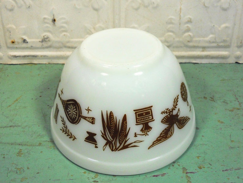 1 12 Pint Mixing Bowl with Eagles and Corn Small Vintage Pyrex Mixing Bowl with Brown Americana Details