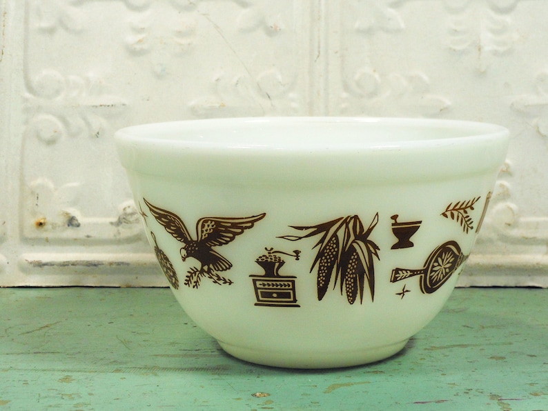 1 12 Pint Mixing Bowl with Eagles and Corn Small Vintage Pyrex Mixing Bowl with Brown Americana Details