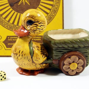 Vintage Hand Painted Ceramic Duck Pulling Cart Planter, Retro Yellow and Avocado Green Planter