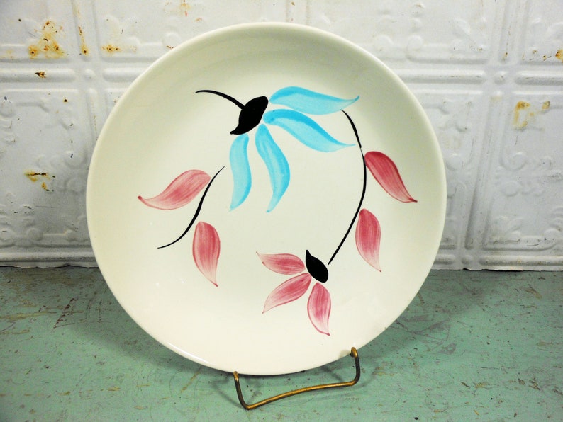 Vintage Blue Ridge Pottery Serving Bowl; Pink /& Black Flowers Blue