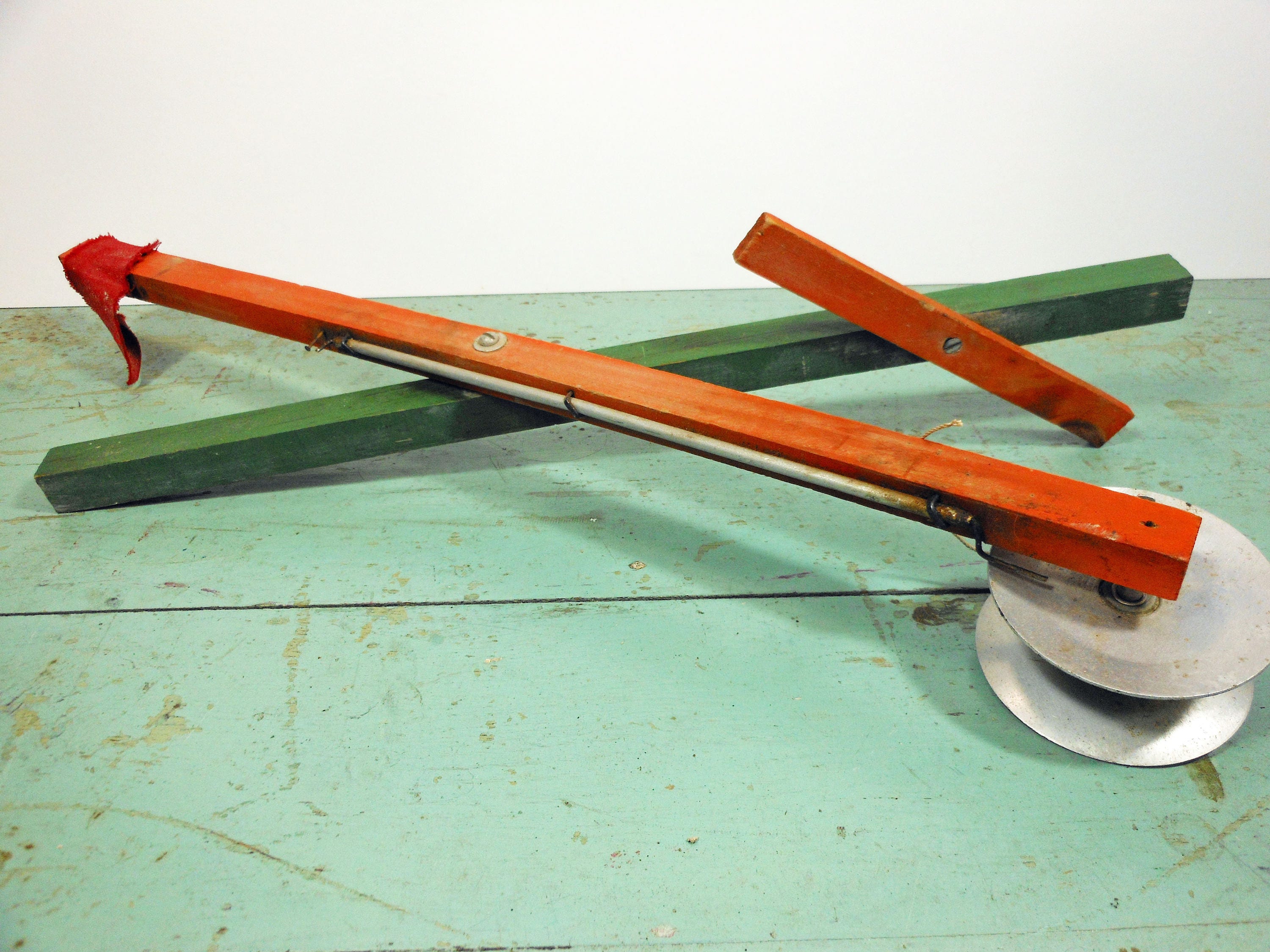 Vintage Ice Fishing Tip up With Reel and Flag, Orange and Green Fishing  Tackle -  Ireland