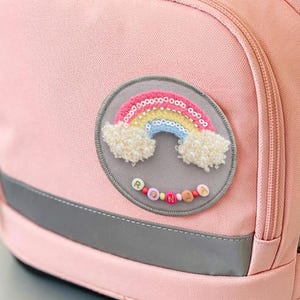 Personalisierter Chenille-Klett-/Magnet-Patch „Zauber-Regenbogen“ | Klettie Schulranzen Patch | Ergobag School Mood | Einschulung Geschenk