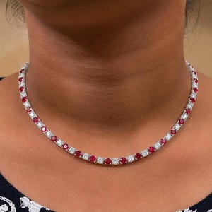 Vintage-Tennis-Halskette mit im Labor hergestelltem Rubin und Diamanten, Sterlingsilber-Rubin-Halskette, Geburtsstein-Schmuck für Juli, handgefertigtes Jahrestagsgeschenk für Sie