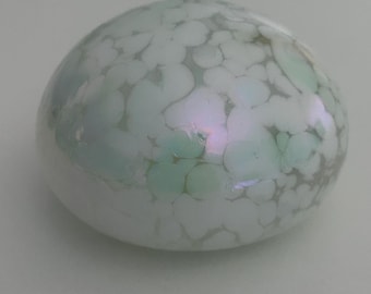 Heron glass white lustre glass paperweight no chips