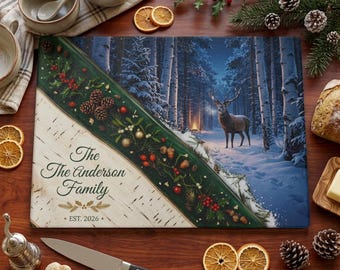 Tabla de cortar navideña personalizada, tabla para servir con diseño de ciervo del bosque, regalo familiar personalizado, decoración rústica de cocina de invierno, recuerdo de cabaña en el bosque