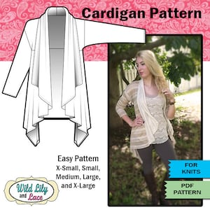 Può includere: Un modello digitale per un cardigan con un davanti drappeggiato. Il modello è disponibile nelle taglie XS, S, M, L e XL. Il modello è per tessuti a maglia ed è disponibile per il download in PDF. Il testo "Wild Lily and Lace" è in un carattere decorativo.
