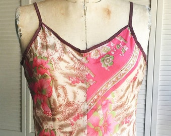 Coral Pink Silk Floral Schrägschnitt Camisole Top