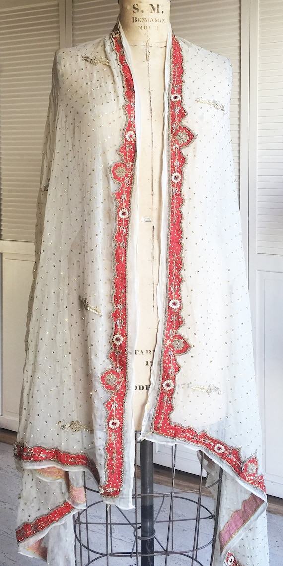 Vintage semi sheer white - Gem