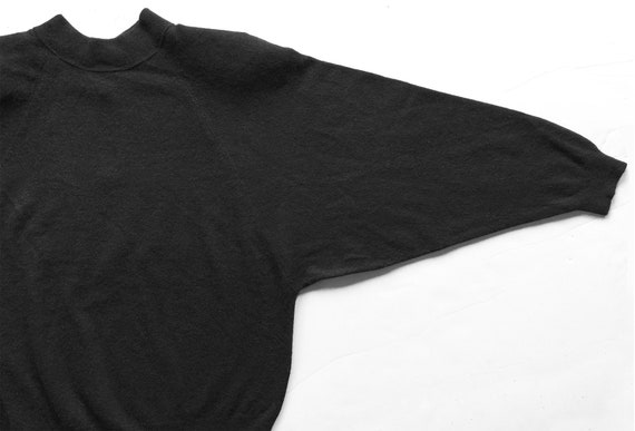 Vintage 1980s Black Dolman Sleeve Lambs Wool Angor