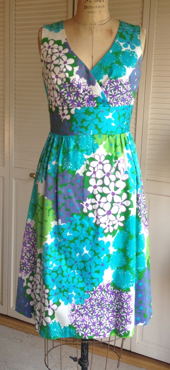 1960s Cotton Pique Hydrangea Print Sleeveless Dres