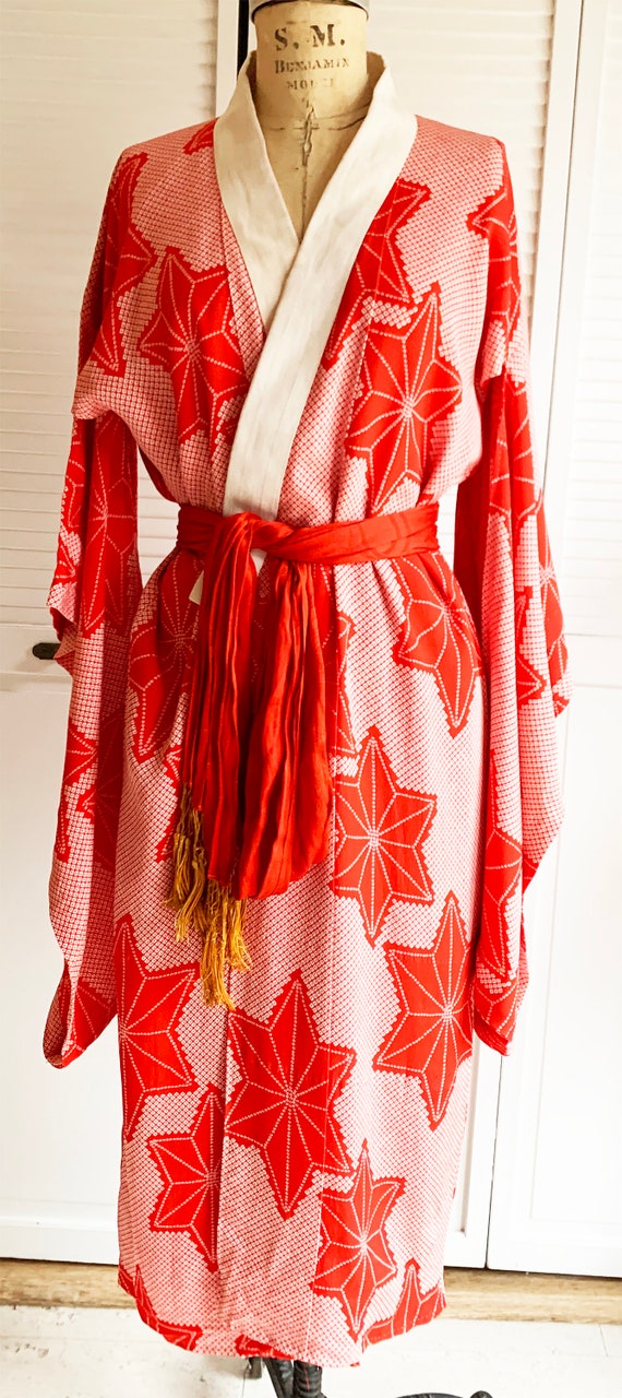 1950s Red and White Shibori Leaf Print Kimono Lon… - image 4
