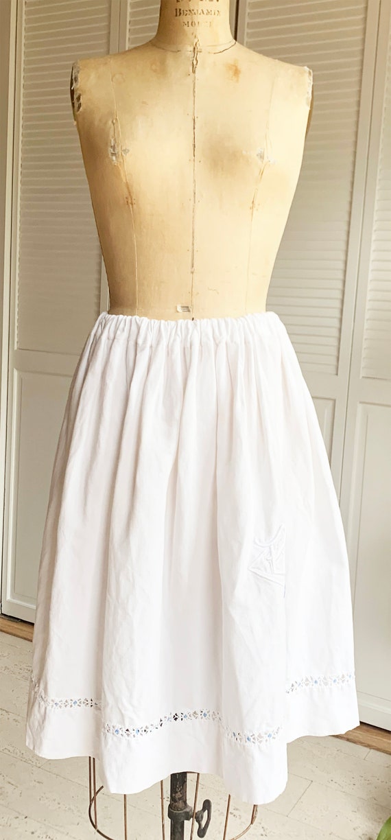 Vintage White Linen Tablecloth Skirt - image 3