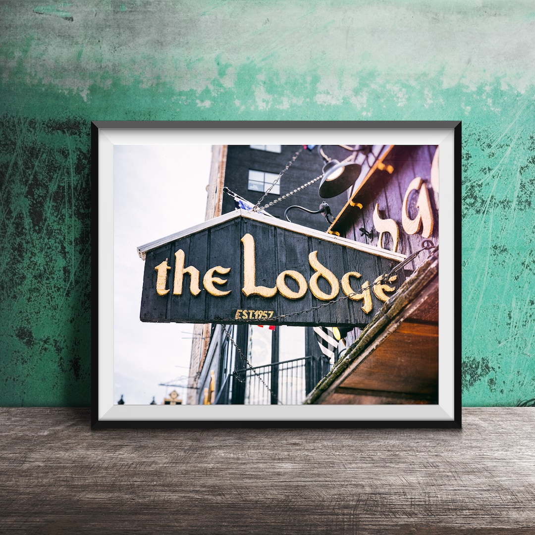 THE LODGE, Chicago Bar Wall Art Print Gold Coast, Chicago Sign