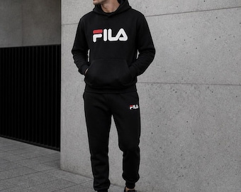 Conjunto deportivo de hombre Fila Logo Fleece Hoodie Pants, sudadera con capucha y pantalón de chándal, ropa de jogging y streetwear.