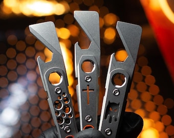 All titanium Widget Pry