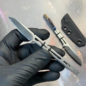 Level 2 mini hurricane razor