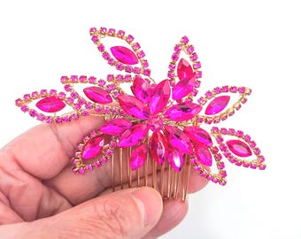 Fiore rosa acceso con strass per capelli da sposa su pettine dorato, accessorio per capelli da sposa