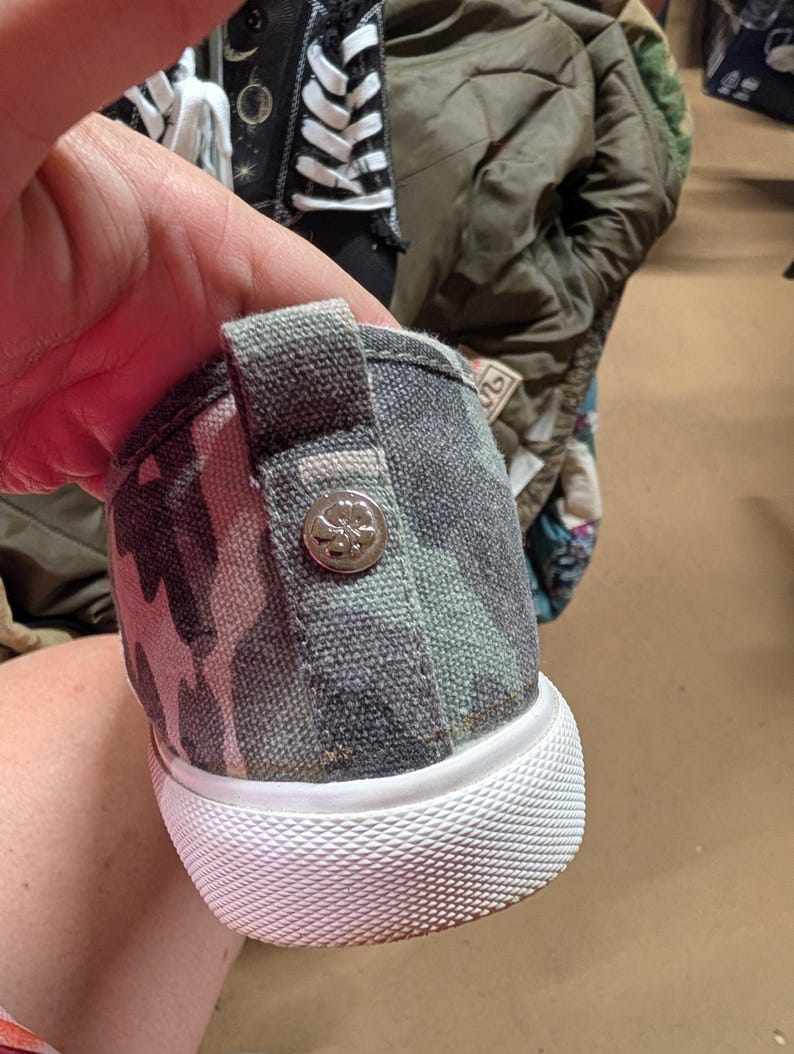 Tommy Bahama Camo Slip-On Sneakers Size 10 - Free Shipping on + image 4