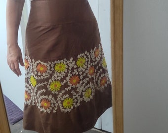1970's Brown Skirt Embroidery Flowers Yellow Orange Fall Skirt Size 10