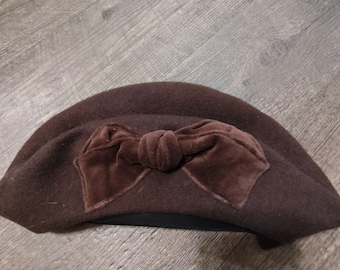 Brown Wool Beret with Bow