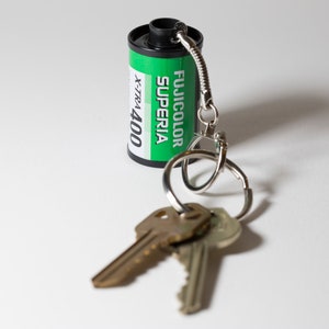 35mm C-41 Color Film Canister Keychains, Gift for Him, Gift for Her, Love of Photography, Love of Film Fuji Superia 400