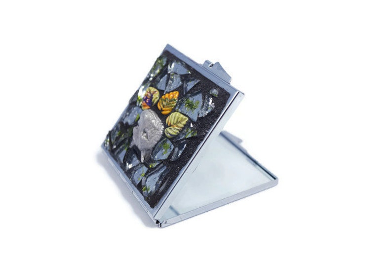 Mosaic Double Sided Compact Mirror With Clay Wolf Totem And Autumn Leaves, Clear With Green Stained Glass, Make Up, Square, Forest, Nature image 7