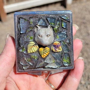 Mosaic Double Sided Compact Mirror With Clay Wolf Totem And Autumn Leaves, Clear With Green Stained Glass, Make Up, Square, Forest, Nature image 5