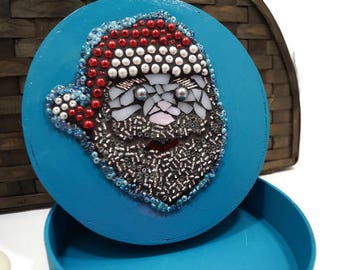 Round Mosaic Santa Christmas Box, Stained Glass, Gift Box, Christmas Candy Box, Old Saint Nick, Holiday, Bentwood Box, Art, Beads, Blue Red
