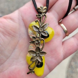 Yellow Fused Glass With Flower Charm Pendant Necklace, Dichroic, Irregular, Long, Funky Fashion, Nature Jewelry, Clear With Gold, Boho Vibe image 5