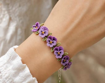 Pansy Bracelet Crochet Pattern, Micro Crochet Violet Flower Bracelet PDF, Instant Download, Floral Jewelry Pattern
