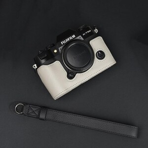 富士フイルム X-T50 用本革カメラケース – カメラグリップ＆耐落下性ベース 画像 3