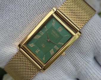Vintage Seiko Quartz Tank Green Dial Gold Mesh Bracelet Japan Made Men's Watch