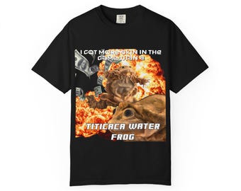 Pengakattexplosion T-shirt | Surrealistisk djurgrafik, flammande kontantdesign