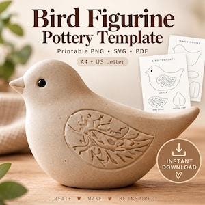 Könnte beinhalten: Eine beige Keramik-Vogelfigur mit dunklem Auge und geschnitztem Flügeldetail, begleitet von einem druckbaren Vorlagenblatt mit Strichzeichnungen von Vogelteilen, beschriftet mit dem Text Bird Figurine Pottery Template, Printable PNG, SVG, PDF.