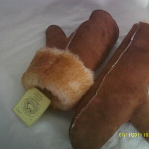 GENUINE SHEEPSKINS Kids Mittens image 2