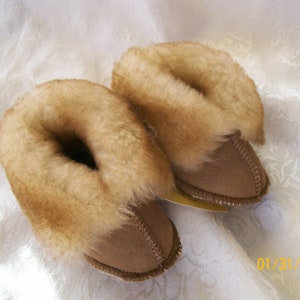 Handcrafted Kids Sheepskin Slippers ....KIDS Sizes...Small...Medium...Large....NWT image 4