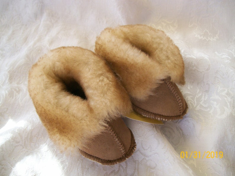 Handcrafted Kids Sheepskin Slippers ....KIDS Sizes...Small...Medium...Large....NWT image 4