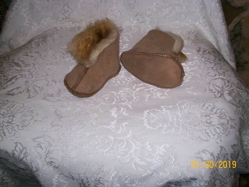 Handcrafted Kids Sheepskin Slippers ....KIDS Sizes...Small...Medium...Large....NWT image 3